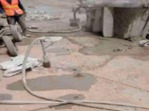 金东水泥混凝土路面板底注浆技术 路面脱空注浆整治方案