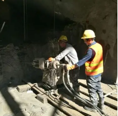 金东水下抗分散灌浆料特点 水下不分散注浆料介绍